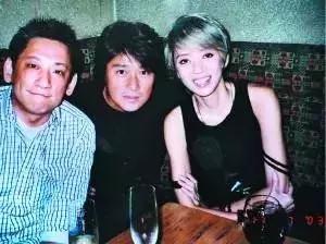 赵文卓梅艳芳扶灵,梅艳芳扶灵赵文卓