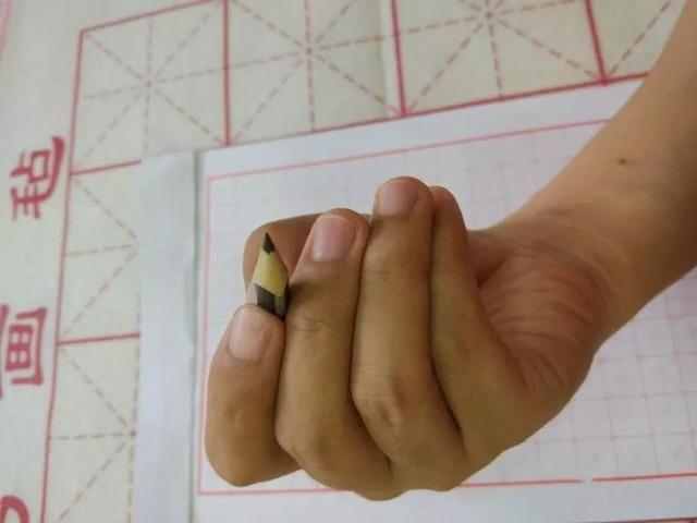 握笔写字正确姿势视频教程幼儿,握笔写字的正确方法和姿势