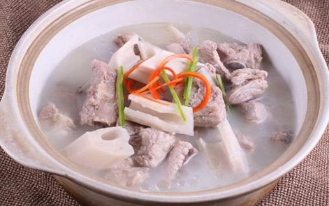 电压力锅大骨汤怎样熬才汤白,熬大骨汤放盐吗