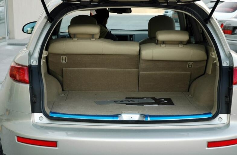 英菲尼迪FX二手值得买吗,富二代朋友的车