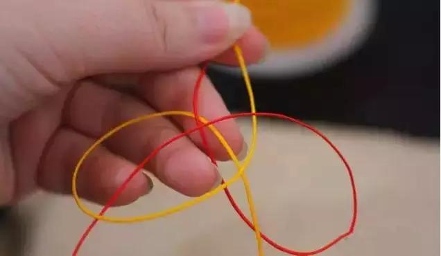 手工编绳怎么打结球,塑料手编绳如何打结