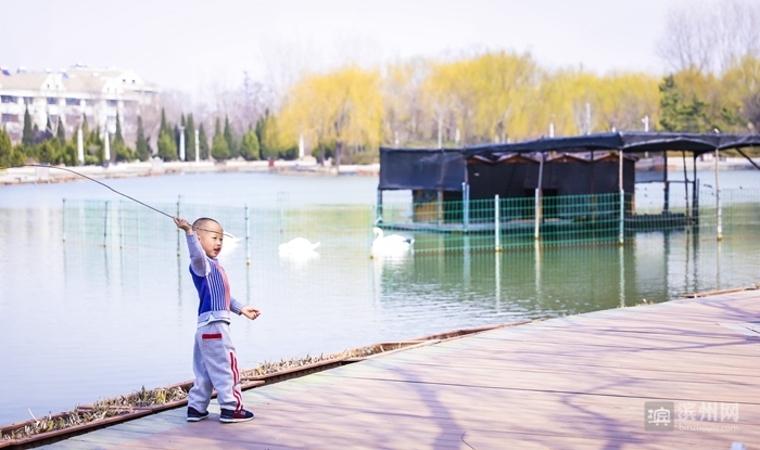 2018时光已走滨州日报90后小美摄影记者定格了您的最美