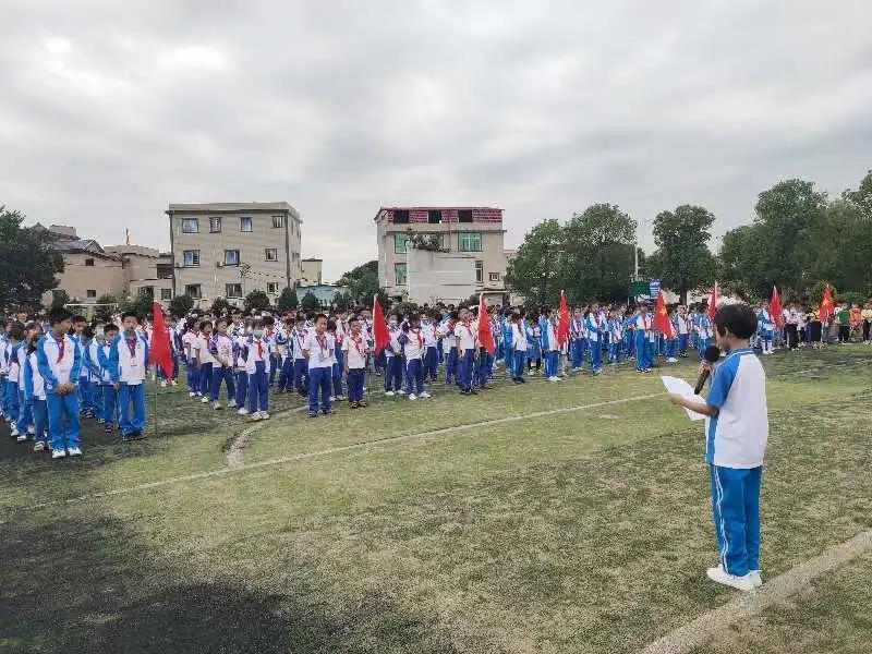 龙文到底是谁,龙文是谁演唱的