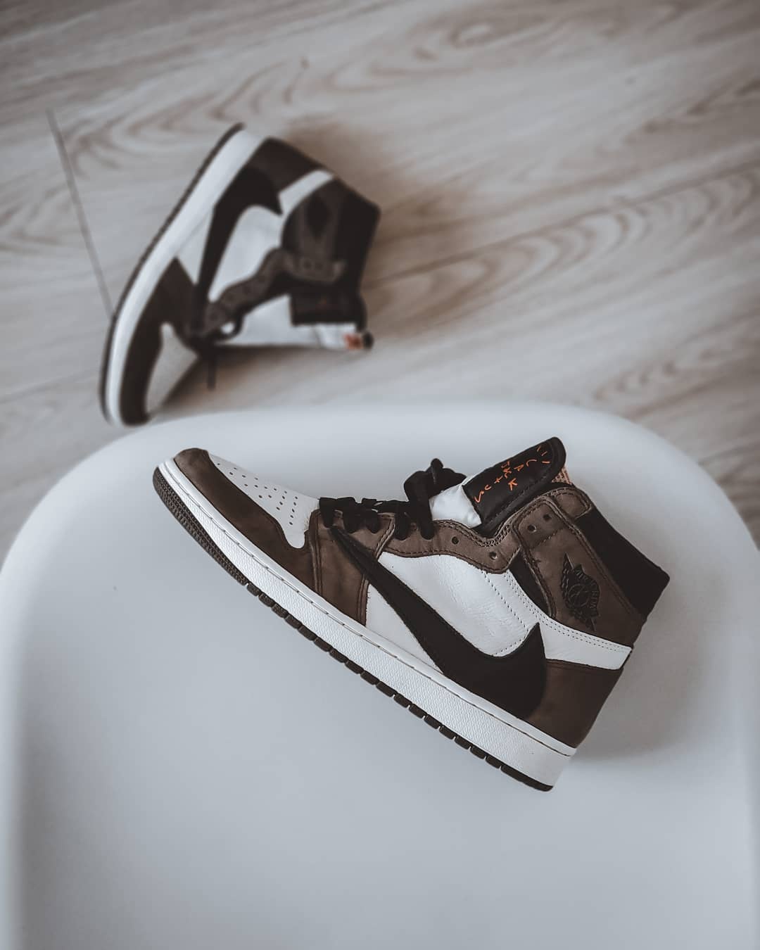 travisscottaj1倒钩4.0,travisscott倒钩