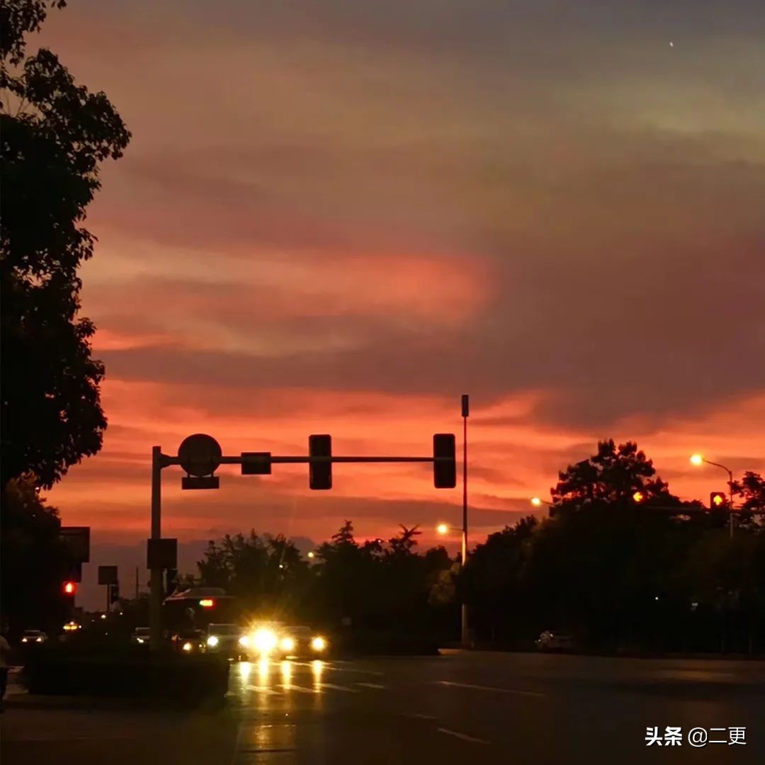 深圳出租屋里的爱情故事,出租房里的悲伤爱情