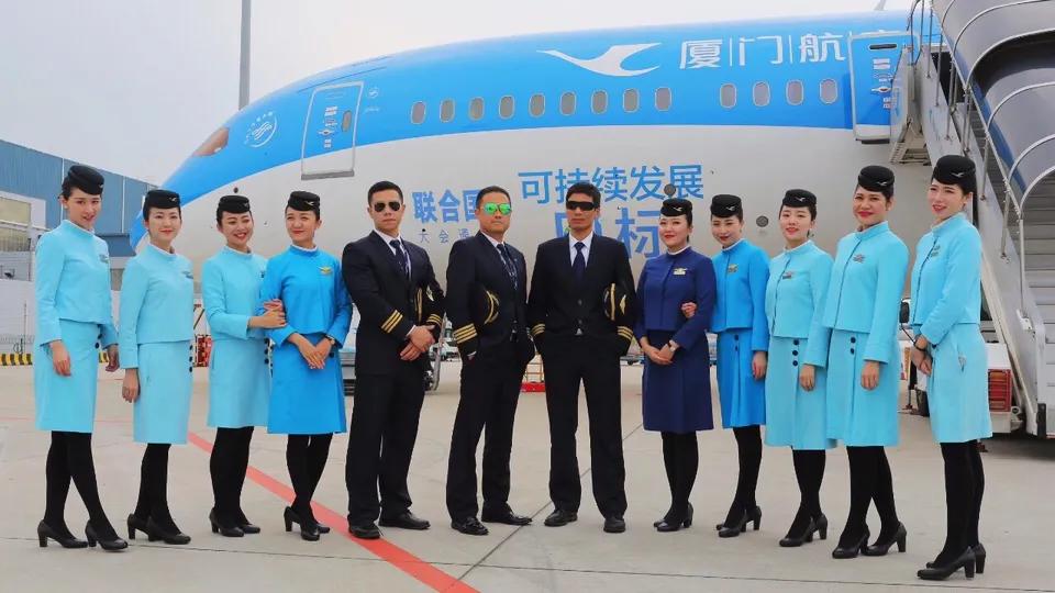 头等舱和经济舱究竟有什么区别,飞机经济舱和头等舱区别