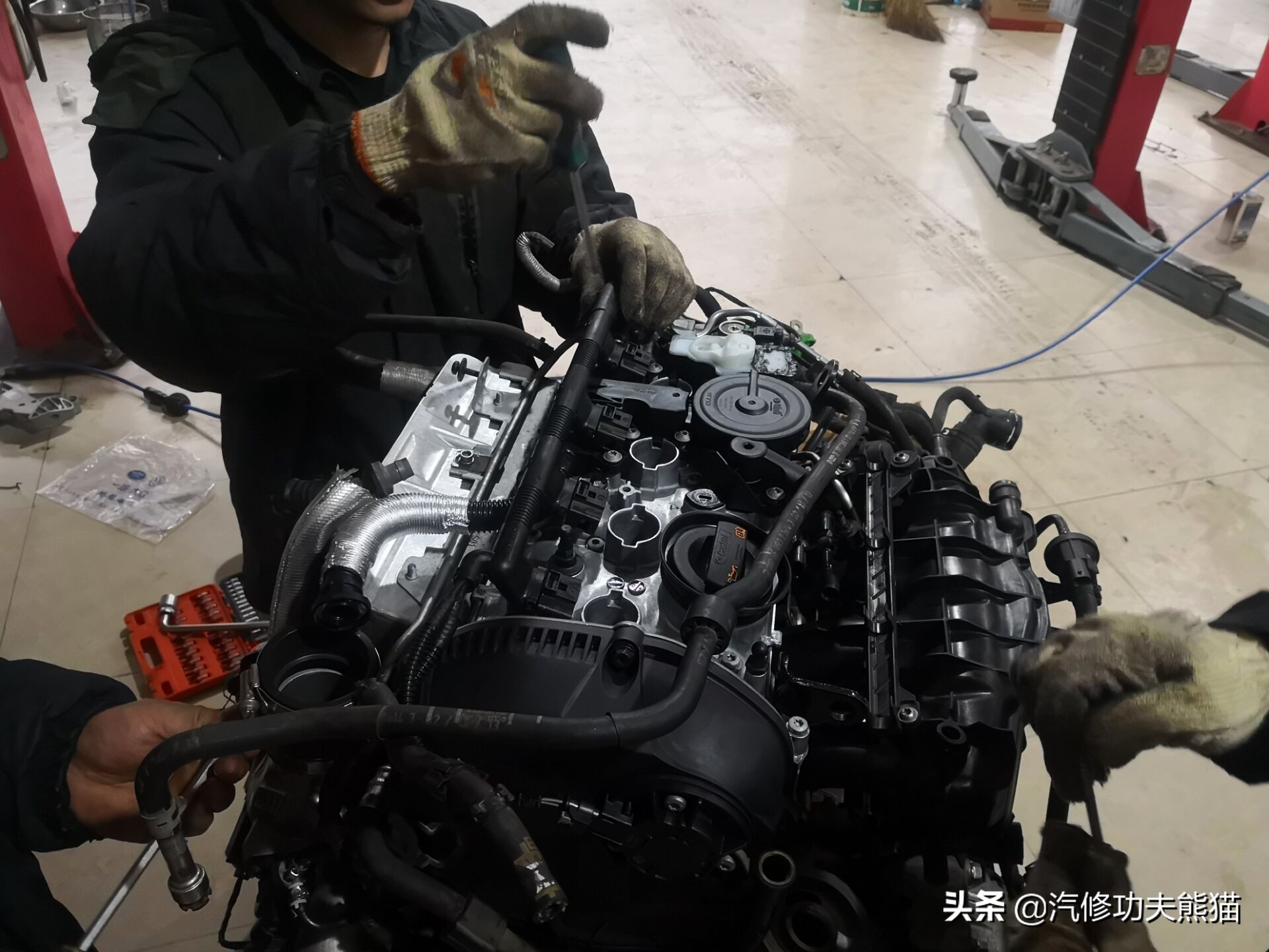 斯柯达昊锐发动机烧机油大修,18款的斯柯达为什么烧机油