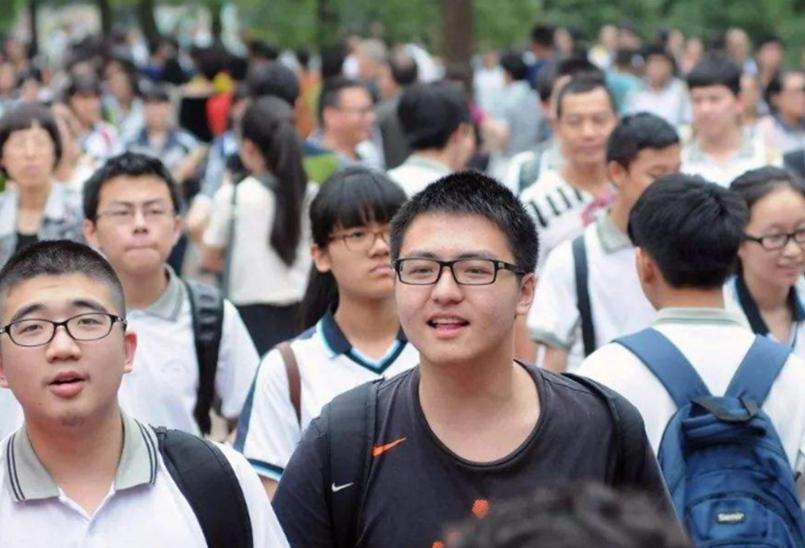 读大专还不如读中专,大专好还是复读好