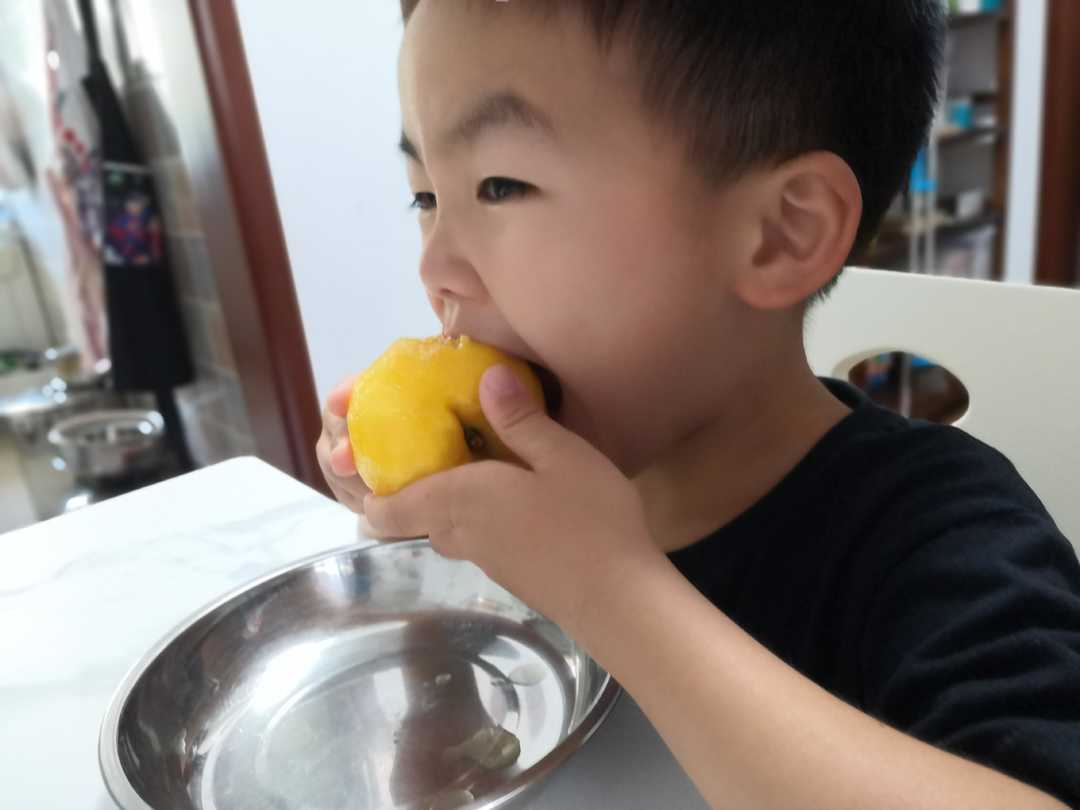 六岁儿童换牙时要拔牙的最佳时间,5岁孩子换牙乳牙松动不掉