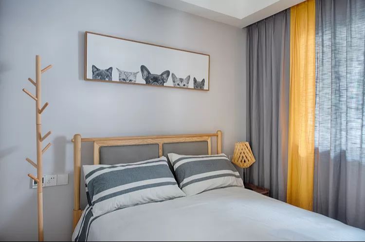 家用窗帘选什么材质的比较划算,客厅和卧室窗帘材质要选一样的吗