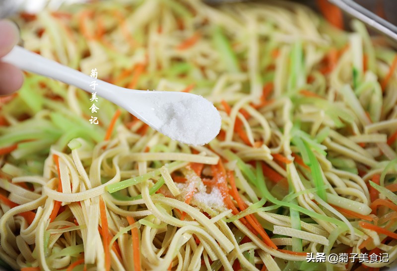 立春将至咬春吃春卷清淡爽口,过年的春卷怎样做才好吃