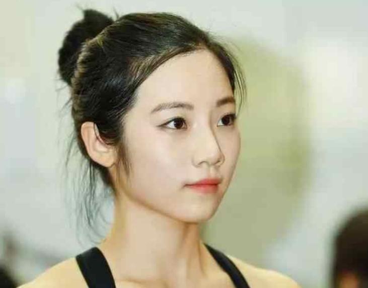 网红娃娃脸女数学老师,江苏娃娃脸女老师