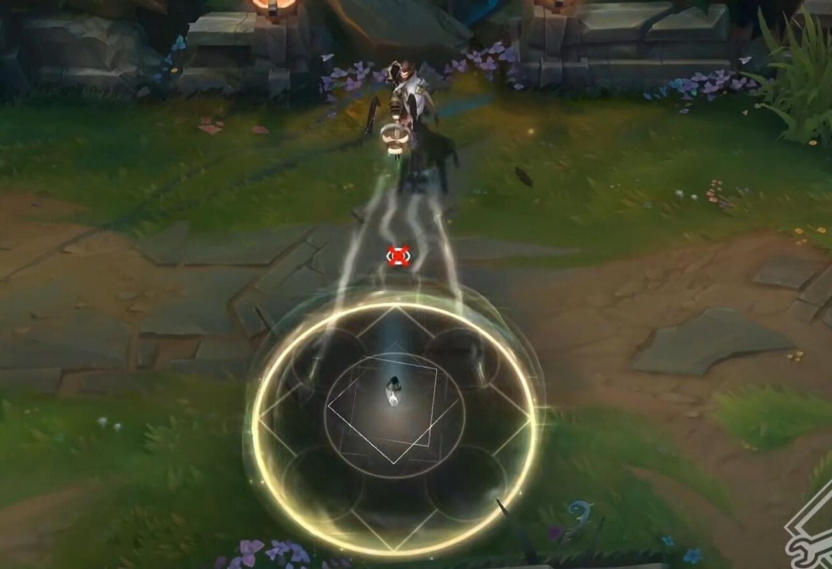 lol光明哨兵第二期,lol锤石腥红之月皮肤