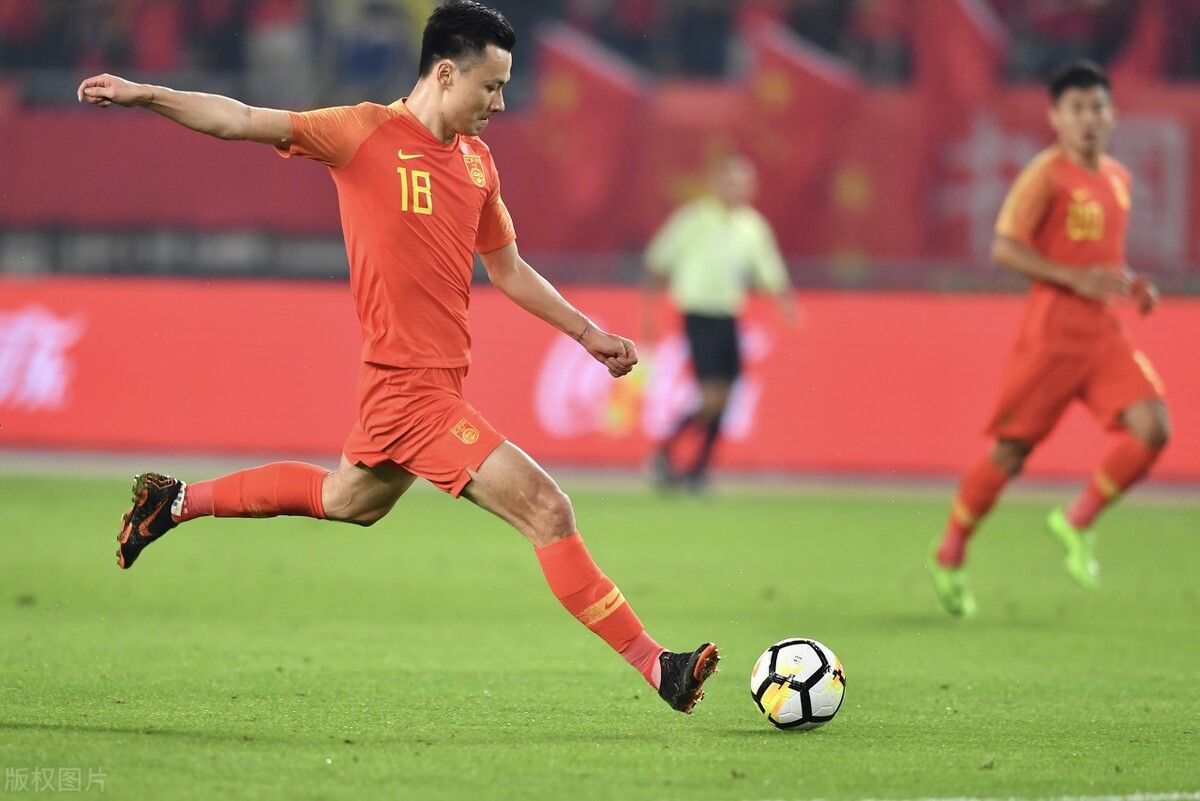 国足晋级十二强赛直播,国足12强追梦赤子心