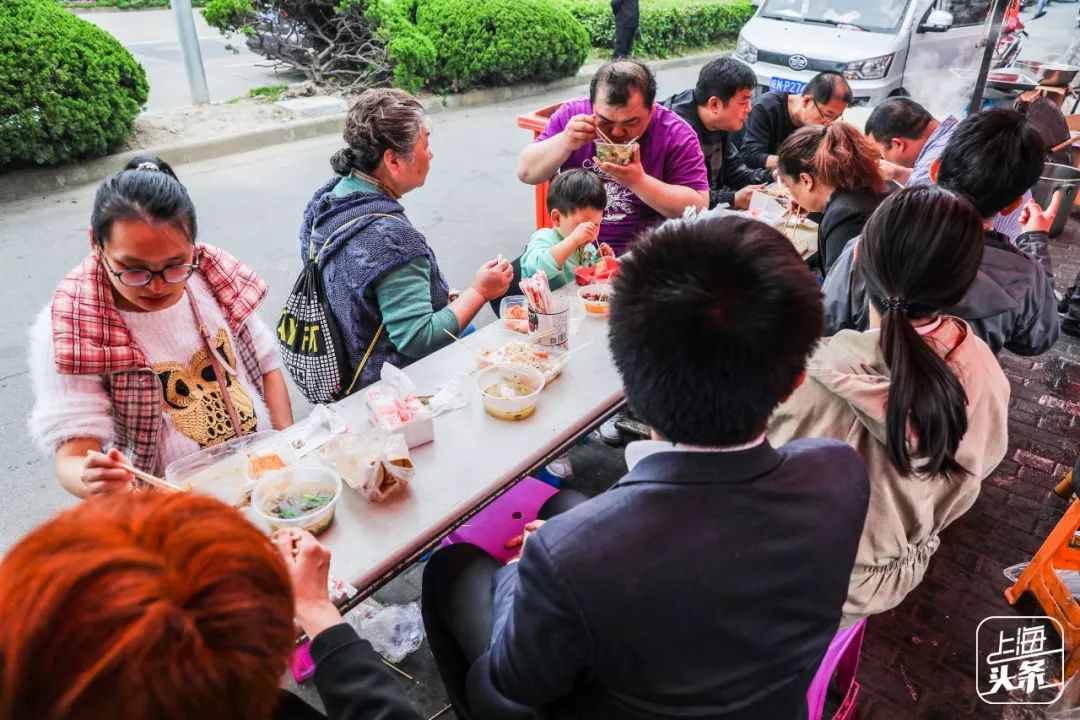结棍！浦东版的“小*疆新**”美食一条街，让全上海人都羡慕
