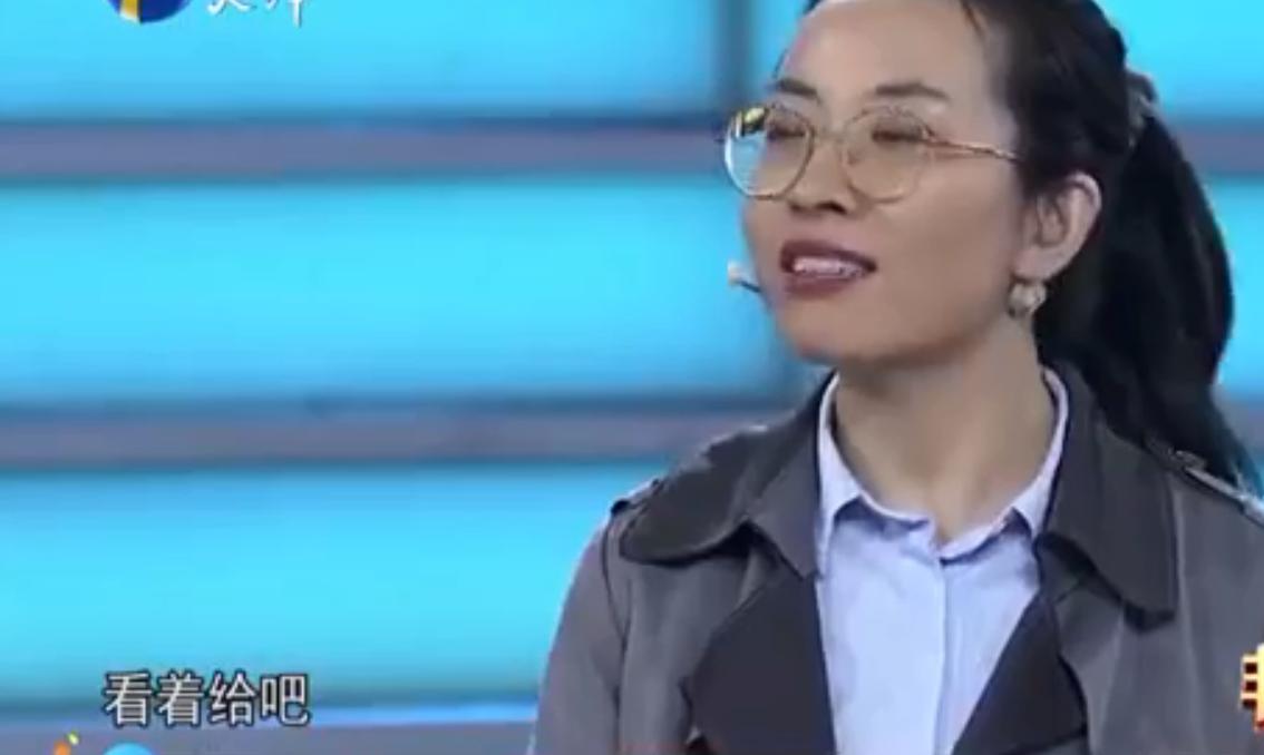 面试官：你会录用简历空白的求职者吗？女硕士尴尬应对，淘汰