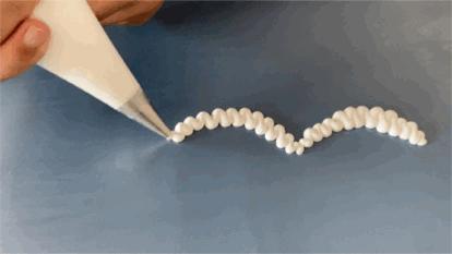 没有裱花袋裱花嘴泡芙奶油怎么挤,奶油裱花嘴怎么自做