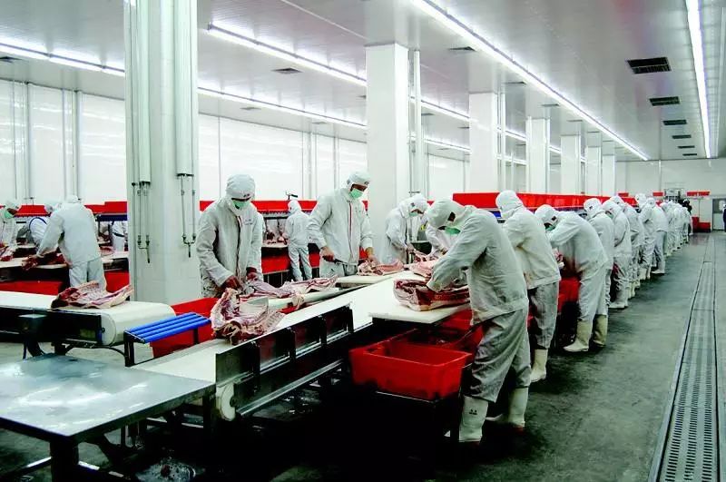 双汇“太子”忍了30年:81岁父亲与秘书有孩子,一分钟薪酬1.14万