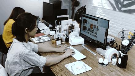 冰箱断电食物发臭如何除臭味,冰箱发臭一进门就闻得到怎么办