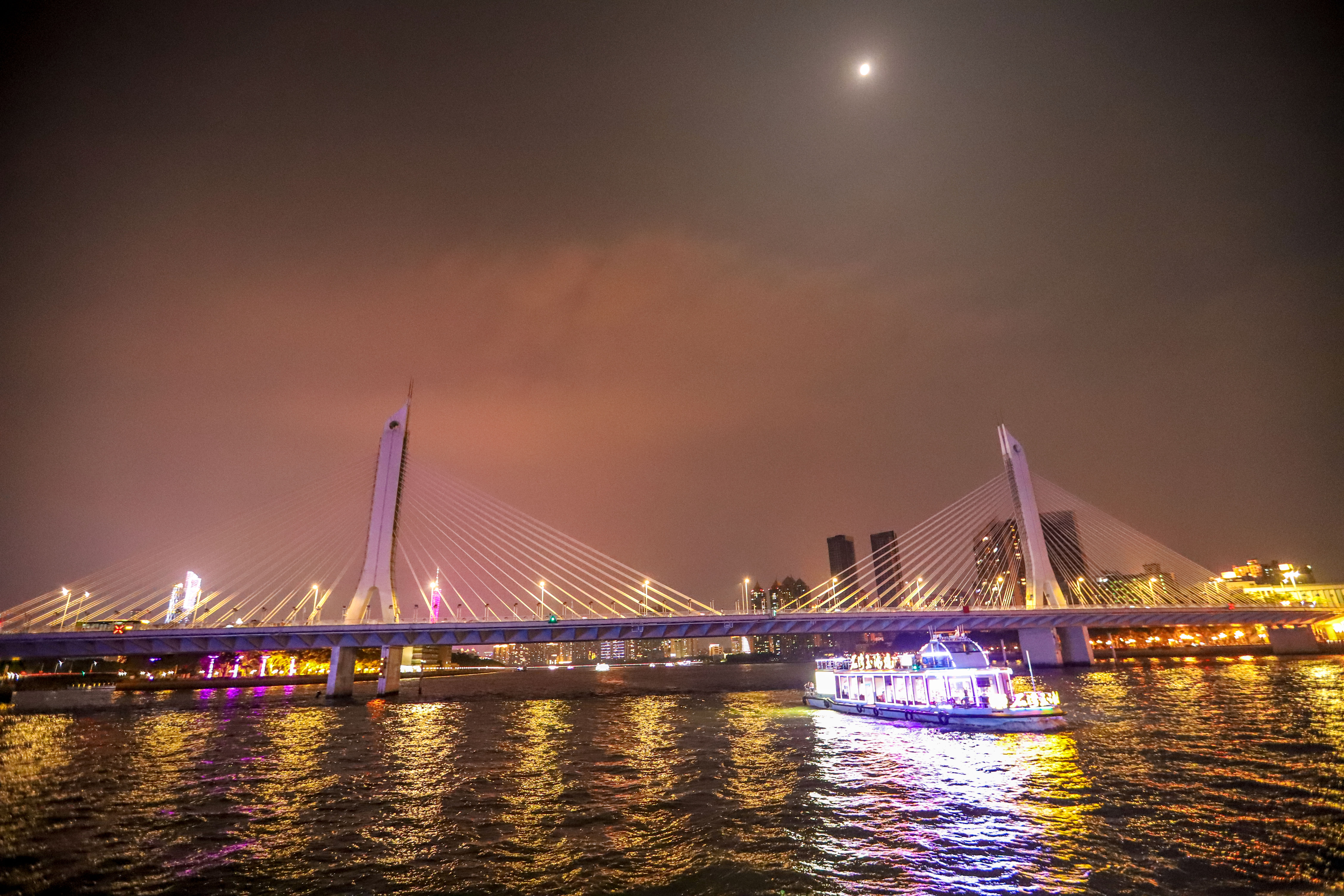 夜游广州珠江美景攻略,广州珠江夜游赏月