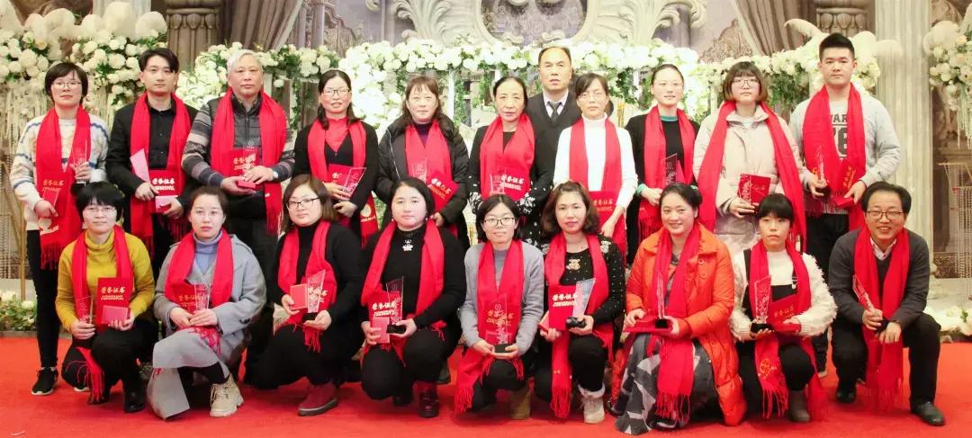 扬帆起航再创辉煌的年会开场视频,扬帆起航再创辉煌晚会