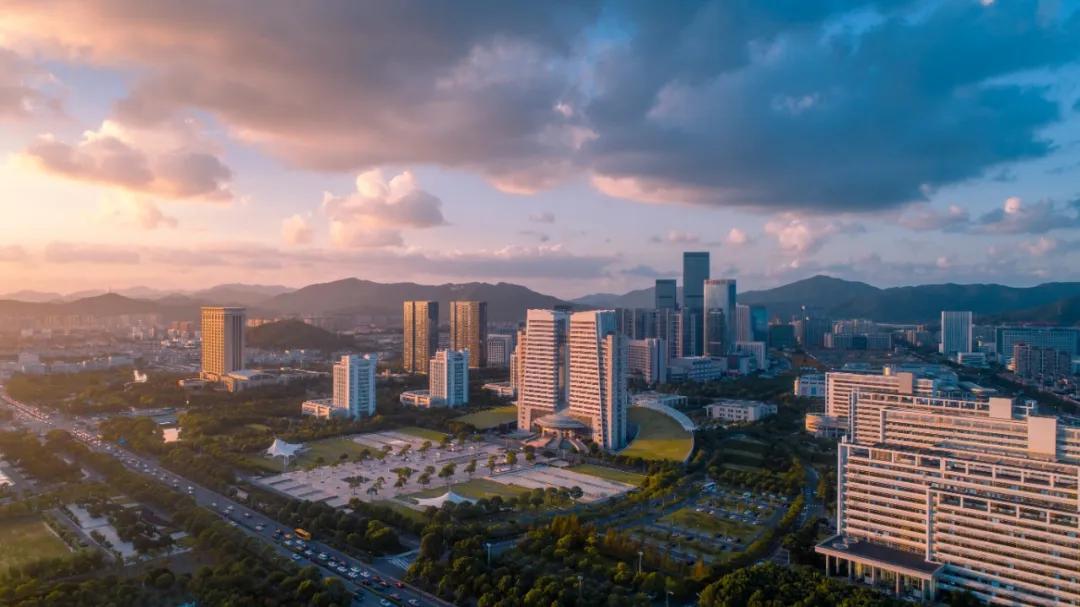 晨昏暮色正苏醒，这是我爱的舟山