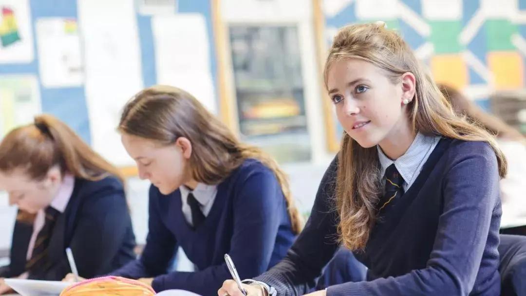 伊顿公学和哈罗公学哪个更好,切尔滕纳姆女子学校排名