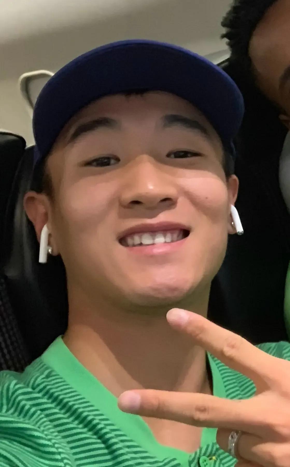 中超球员降薪后一般多少钱,球员工资都1000万难道1亿不正常吗