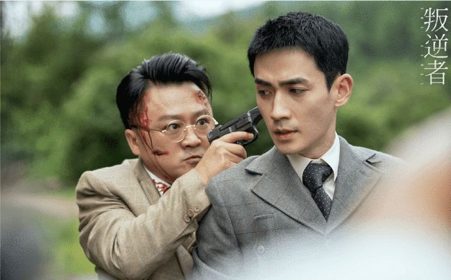 朱一龙没出名之前被冷落颁奖现场,朱一龙为什么抢压轴