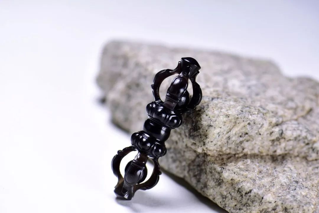 真正的玉石怎样分辨真假,玉石造假手段你知多少