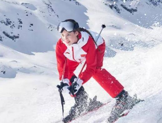 16岁天才篮球少年加入中国,16岁放弃美国国籍的中国人