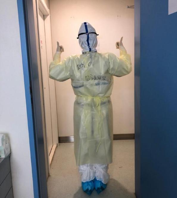 中超邀请抗疫英雄看球,中超武汉队集结