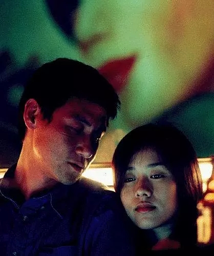 豆瓣8.0：很难想象一直搞笑的张学友，在这部电影里竟能如此深沉