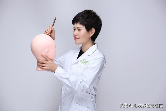 油性脱发和脂溢性脱发区别,脂溢性脱发真的没法治吗