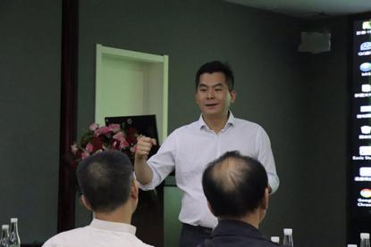 五一劳动节感谢环卫送水,五一劳动节慰问环卫工人活动