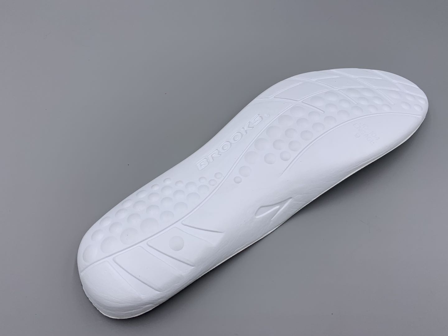 brooks布鲁克斯的鞋子,布鲁克斯brooks钉鞋测评