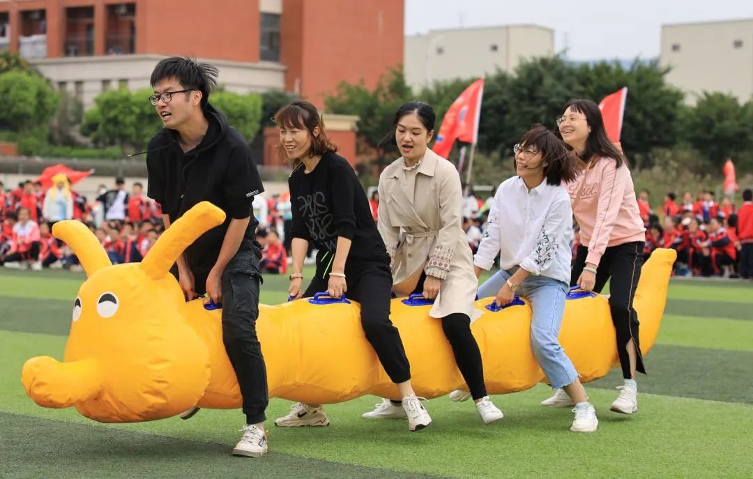 精彩难忘，未来可期，向着阳光奔跑吧！福清文光学校小学部第七届田径运动会闭幕式