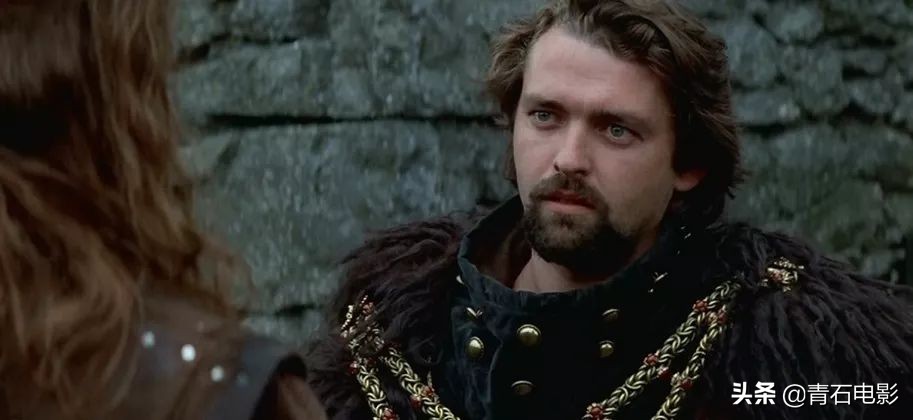 血与光交织的战争史诗，女神苏菲玛索盛世美颜，豆瓣评分高达8.9