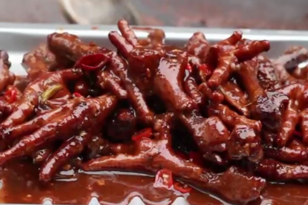 鸡脚怎么做好下酒,鸡脚怎么做才会软糯脱骨