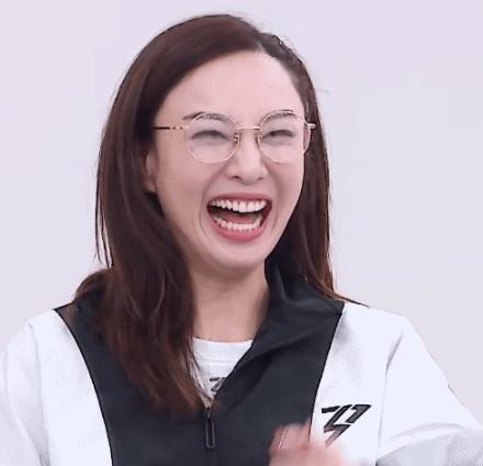 港星郑希怡,本就不富裕的家庭雪上加霜流行语