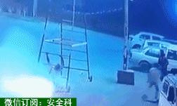 男子触电浑身抽搐倒下成功自救,触电事故及现场自救