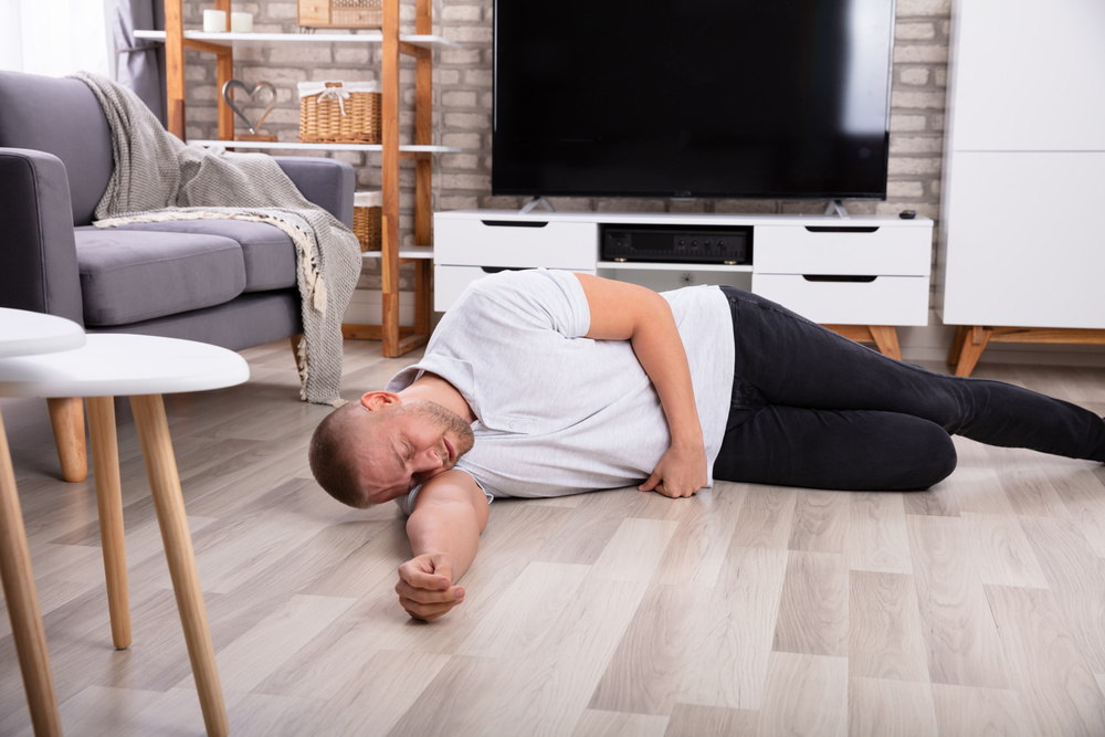 四肢无力流口水怎么回事,四肢无力睡觉流口水