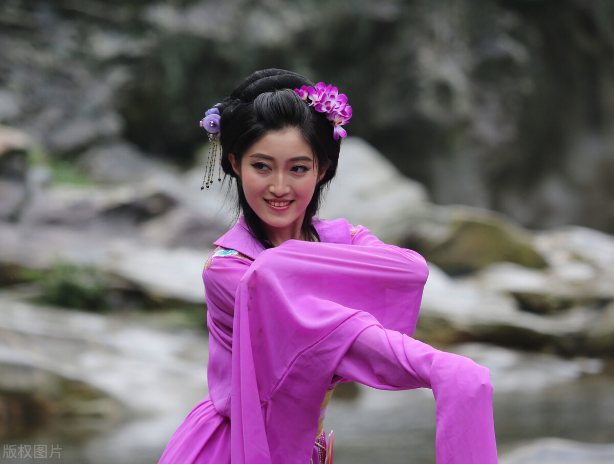 中国古代神话传说大全,中国100个神话故事盘古开天辟地