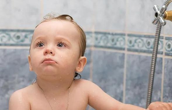 宝宝恋奶、吃手指、爱摸*处私**，背后的真相千万别忽略