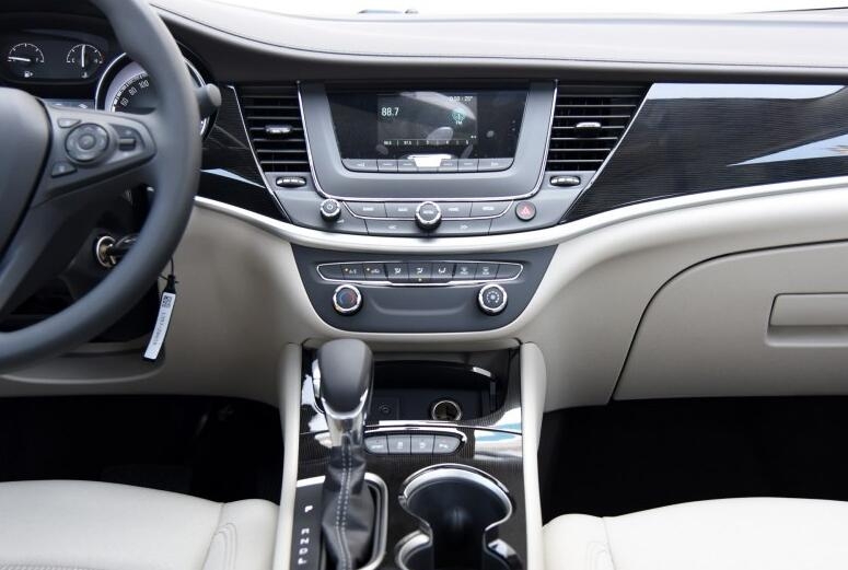 号称家轿之王的别克威朗怎么样,别克威朗大气时尚家用轿车好选择