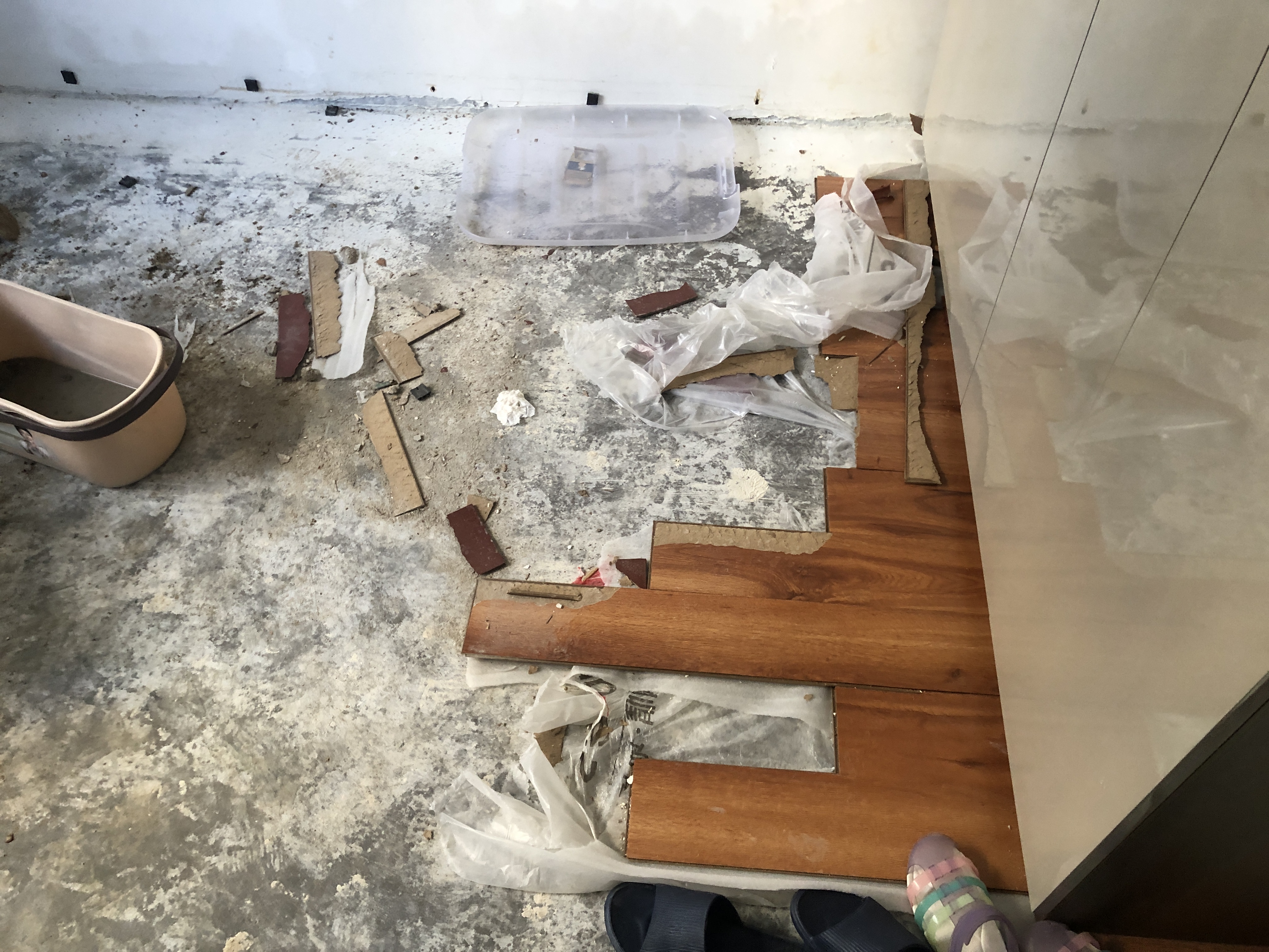 地暖漏水该找谁负责,专业地暖测漏水电话