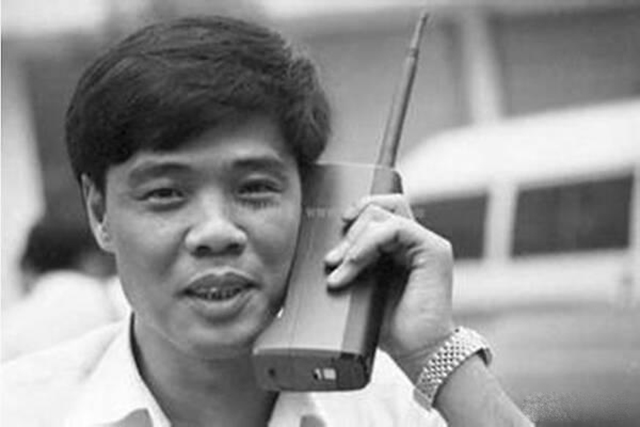 中国第一个买手机号的人,中国第一个手机号靓号是谁