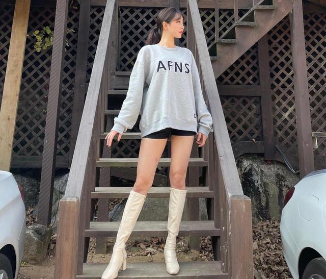 身高176的韩国“甜美系”教练，A4腰大长腿，妥妥的宅男女神