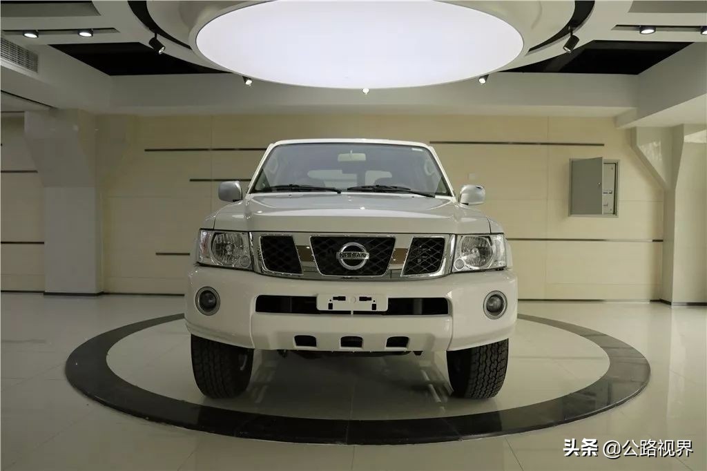 途乐y61和丰田lc79谁更厉害些,丰田lc76与途乐y61谁更强