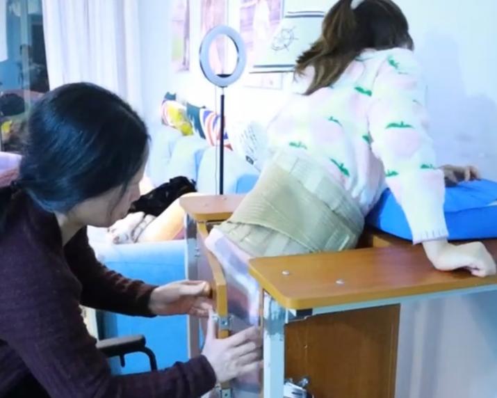 18岁妙龄少女车祸高位截瘫,车祸高位截瘫奇迹存活19年